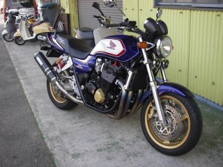 CB1300