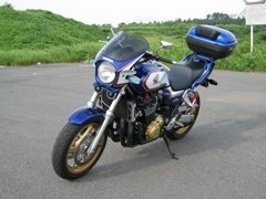 003台目：NishiさんのCB1300SF SP