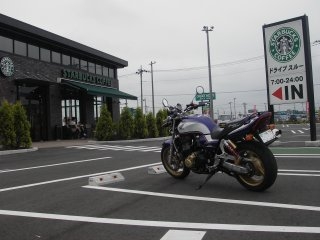 CB1300に乗ってスターバックス