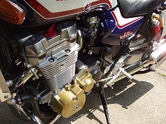 エノシュンさんのCB1300SFSP