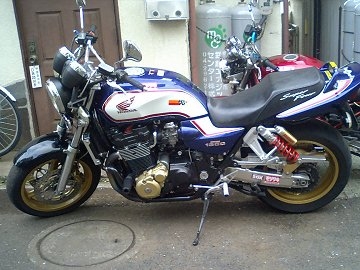 SA10さんのCB1300